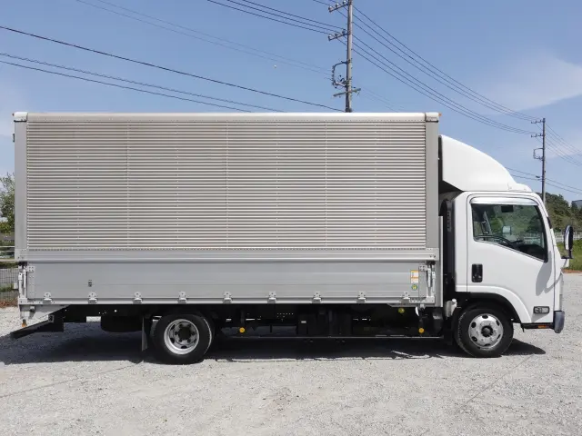 いすゞ エルフ BKG-NPR85AN(2WD)の写真8