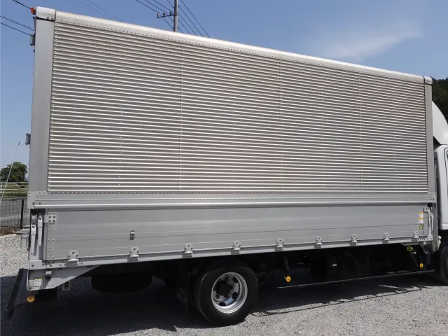 いすゞ エルフ BKG-NPR85AN(2WD)の写真9