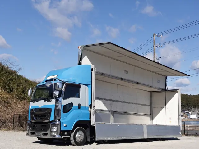 いすゞ ギガ QPG-CYJ77B(8x4)の写真27