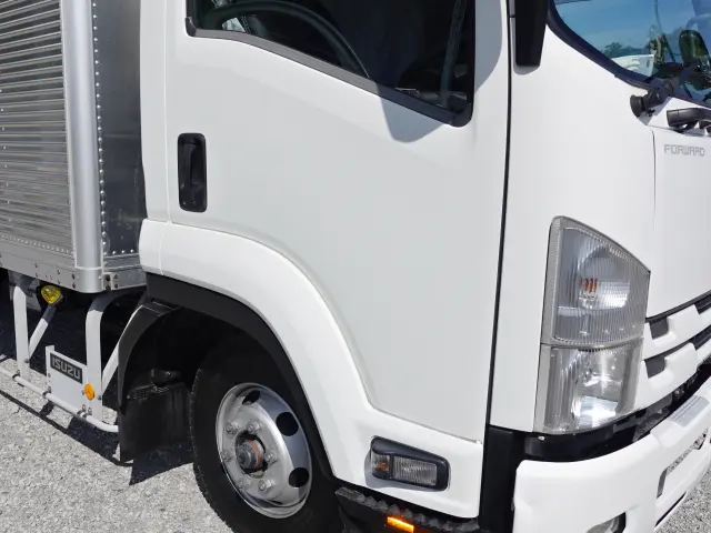 いすゞ フォワード TKG-FRR90S2(2WD)の写真5
