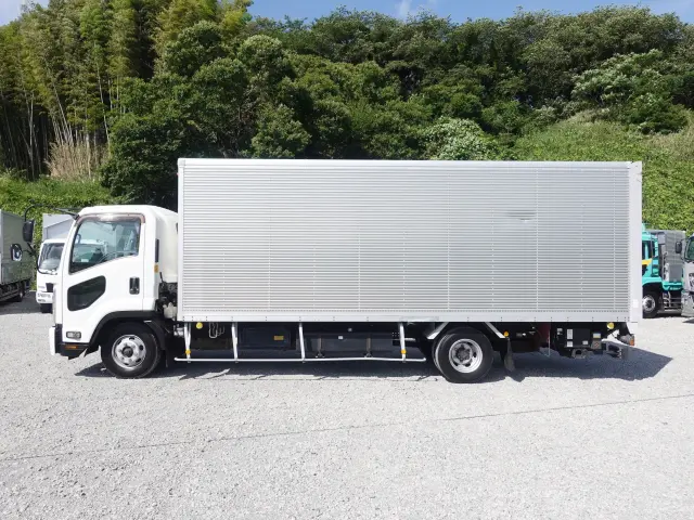 いすゞ フォワード TKG-FRR90S2(2WD)の写真9
