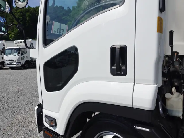 いすゞ フォワード TKG-FRR90S2(2WD)の写真10