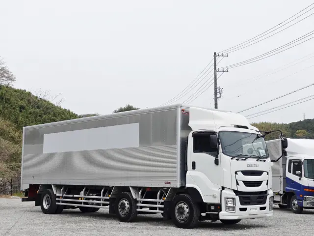 いすゞ ギガ QKG-CYE77BZ(6x2)の写真20