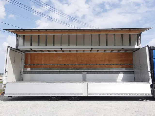 日野 プロフィア 2DG-FR1AHG(6x2)の写真20