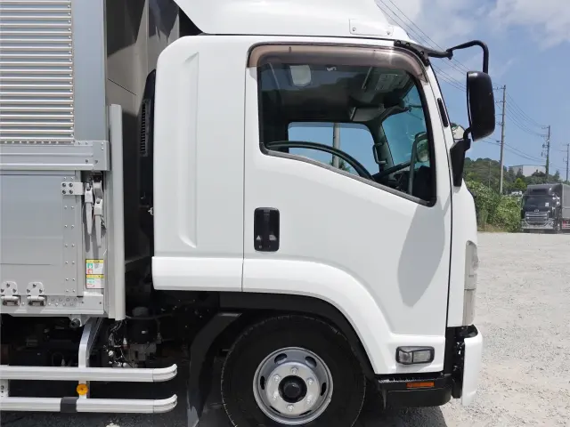 いすゞ フォワード TKG-FRR90S2(2WD)の写真4