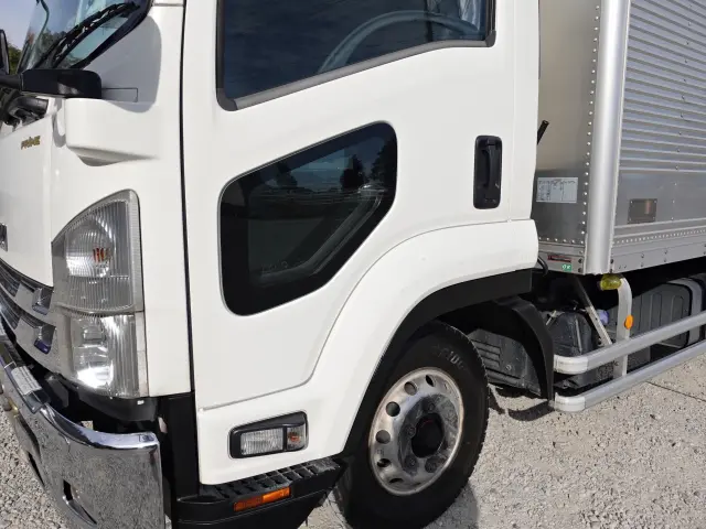 いすゞ フォワード 2PG-FRR90T2(2WD)の写真11