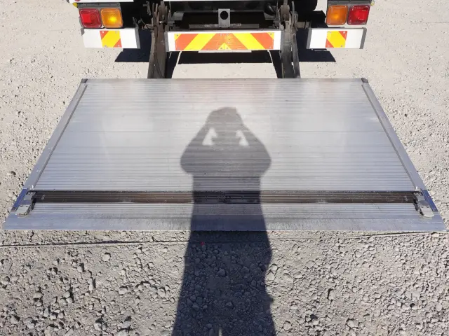 ＵＤ クオン QKG-CG5ZA(8x4)の写真12