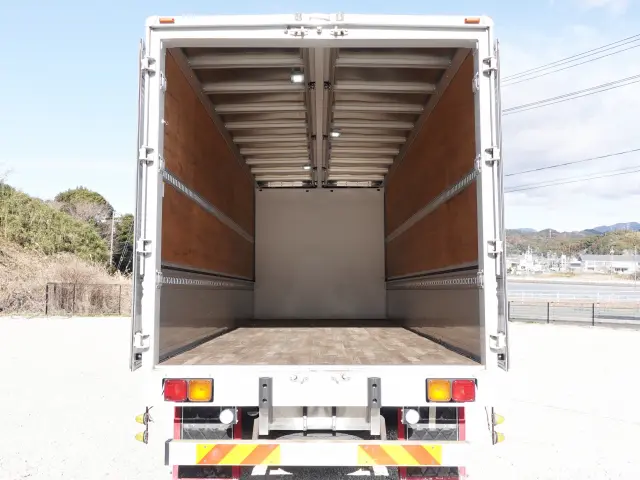 いすゞ フォワード 2RC-FRR90S2(2WD)の写真16