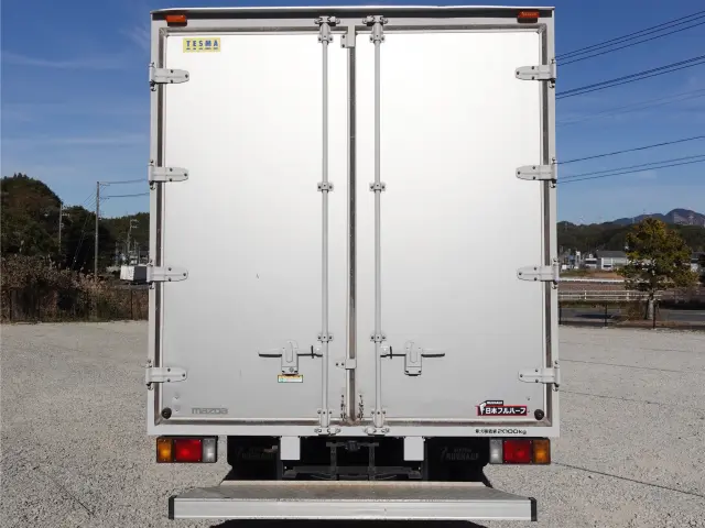 いすゞ エルフ BKG-LPR85AN(2WD)の写真12