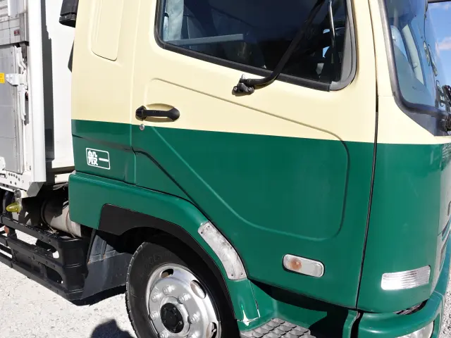 三菱 ファイター PJ-FK62FZ(2WD)の写真4