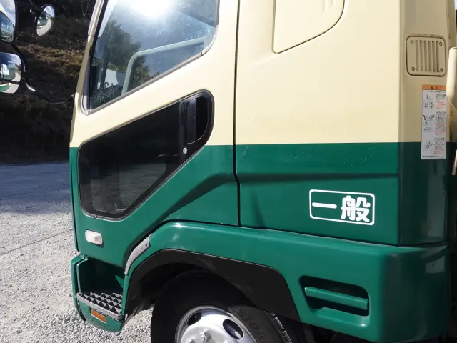 三菱 ファイター PJ-FK62FZ(2WD)の写真10