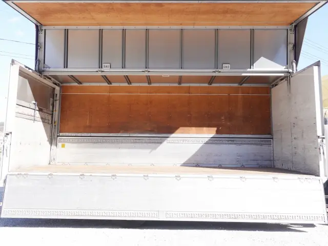 三菱 ファイター PJ-FK62FZ(2WD)の写真13