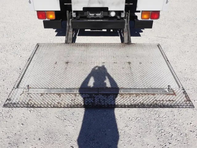 三菱 ファイター PJ-FK62FZ(2WD)の写真15