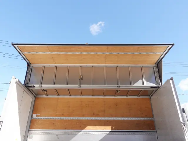 いすゞ フォワード TKG-FRR90S2(2WD)の写真12