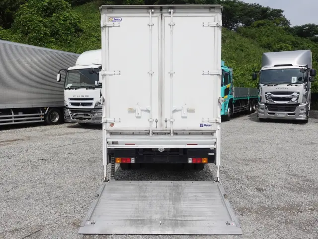 三菱 キャンター TPG-FBA20(2WD)の写真11