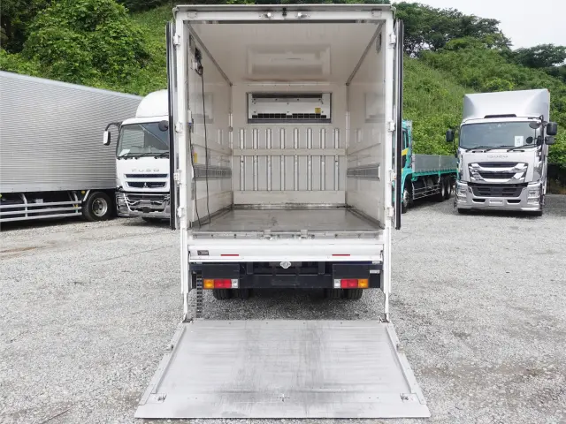 三菱 キャンター TPG-FBA20(2WD)の写真16
