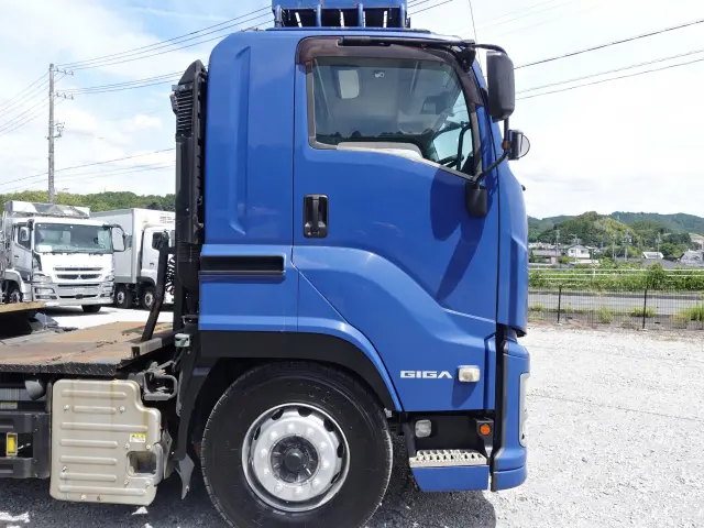 いすゞ ギガ QKG-EXD52BD(2WD)の写真4