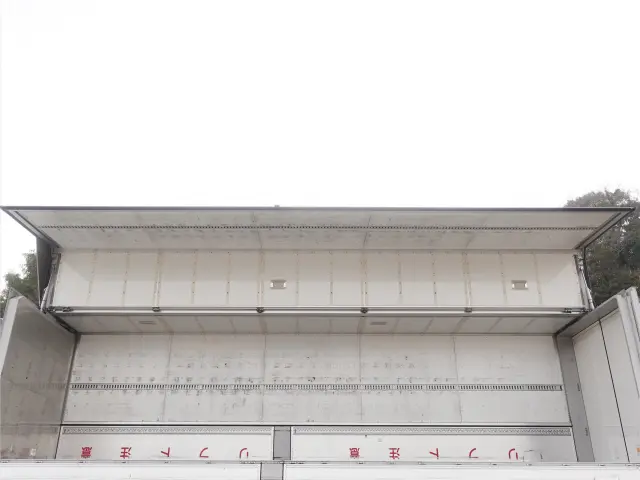 UD クオン QKG-DC5ZA(6x2)の写真16