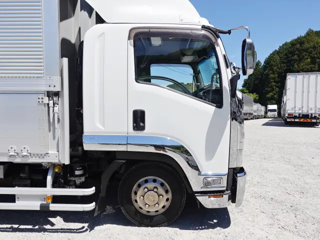 いすゞ フォワード TKG-FRR90T2(2WD)の写真7