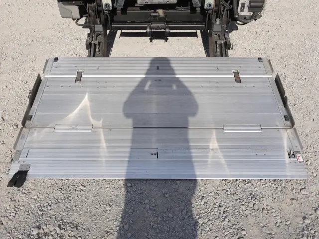 日野 デュトロ 2RG-XZU655M(2WD)の写真18