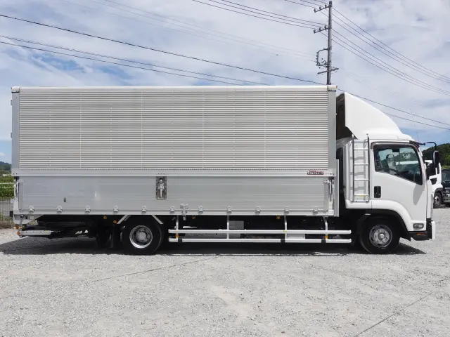 いすゞ フォワード 2RG-FRR90T2(2WD)の写真5