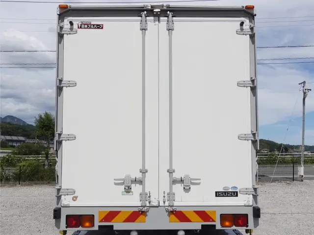 いすゞ フォワード 2RG-FRR90T2(2WD)の写真7
