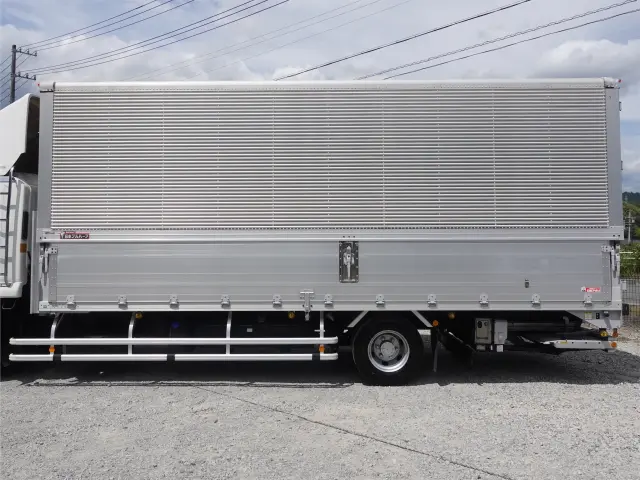 いすゞ フォワード 2RG-FRR90T2(2WD)の写真8