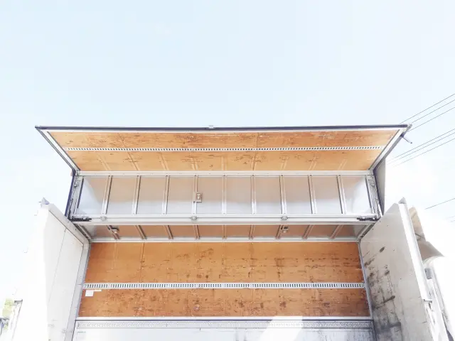 いすゞ フォワード SKG-FSR90S2(2WD)の写真9