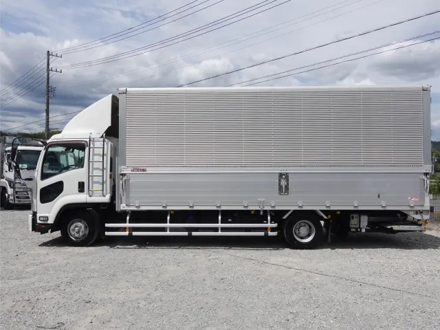 いすゞ フォワード 2RG-FRR90T2(2WD)の写真9