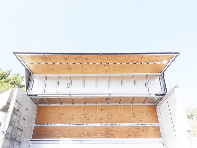 いすゞ フォワード SKG-FSR90S2(2WD)の写真10