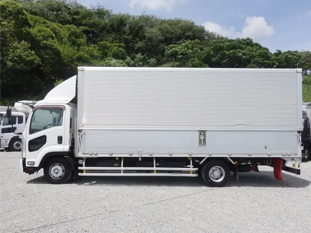 いすゞ フォワード TKG-FRR90S2(2WD)の写真11
