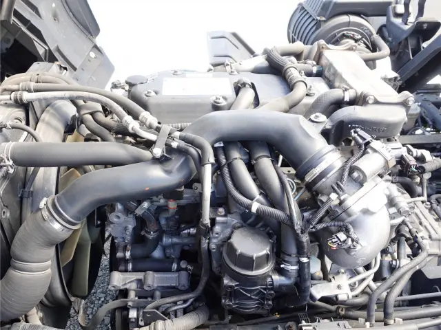 いすゞ フォワード TKG-FRR90T2(2WD)の写真11