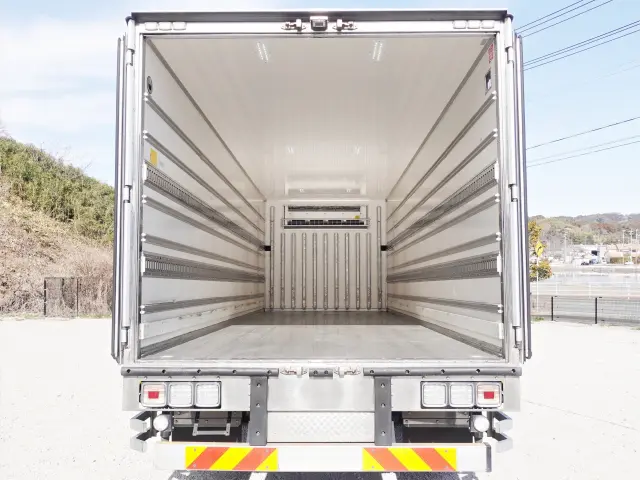 いすゞ フォワード TKG-FRR90T2(2WD)の写真16