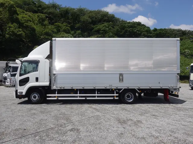 いすゞ フォワード 2RG-FRR90T2(2WD)の写真9
