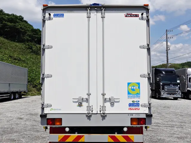 いすゞ フォワード 2RG-FRR90T2(2WD)の写真10