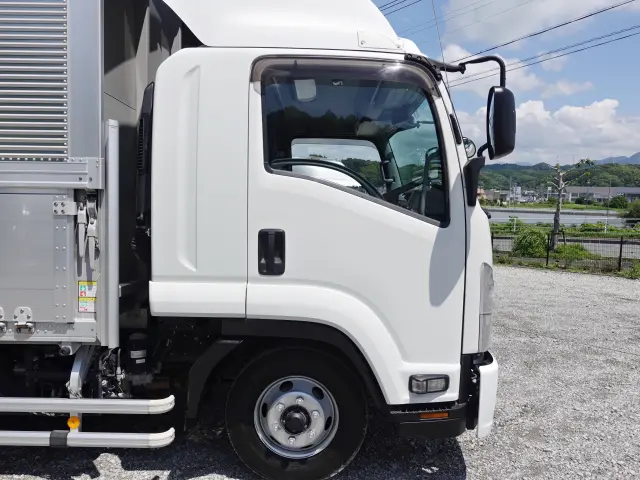 いすゞ フォワード 2RG-FRR90T2(2WD)の写真13