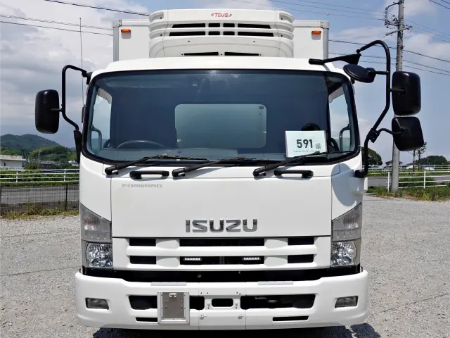 いすゞ フォワード SKG-FSR90T2(2WD)の写真3