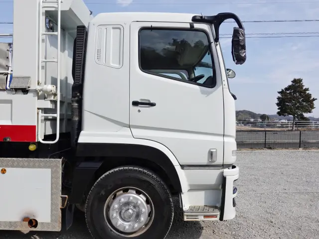 三菱 スーパーグレート QPG-FV60VX(6x4)の写真7