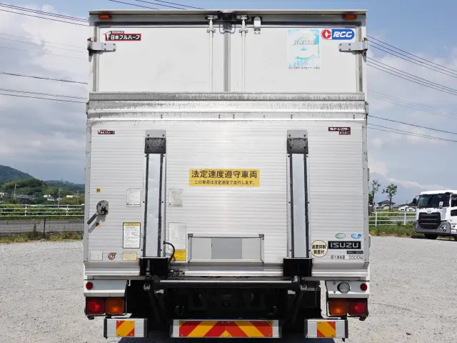 いすゞ フォワード SKG-FSR90T2(2WD)の写真10