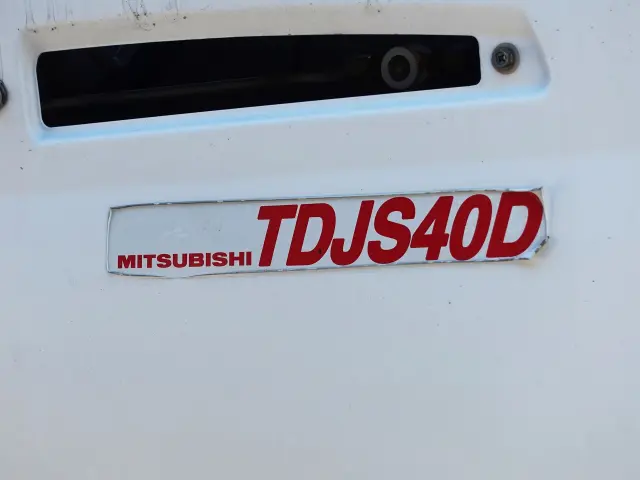 いすゞ フォワード LKG-FTR90S2(2WD)の写真12