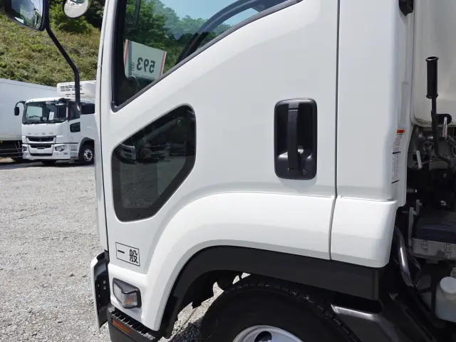 いすゞ フォワード 2RG-FRR90S2(2WD)の写真12