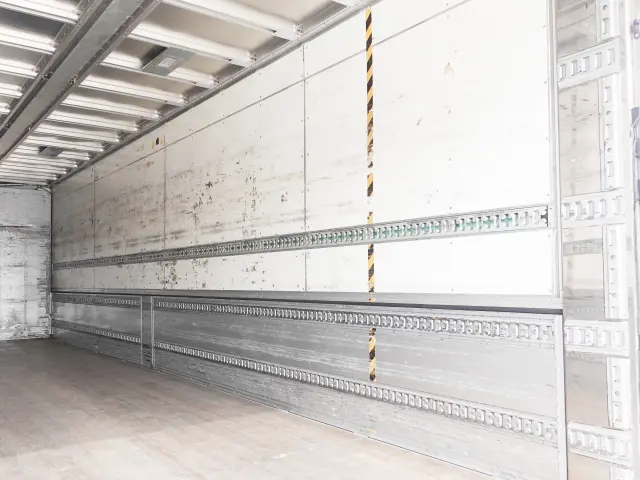 ＵＤ クオン QKG-CG5ZA(8x4)の写真15