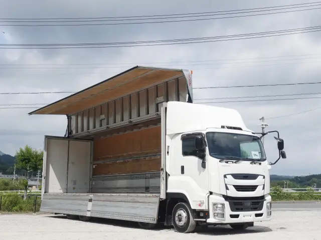 いすゞ ギガ QKG-CYJ77B(4WD)の写真26