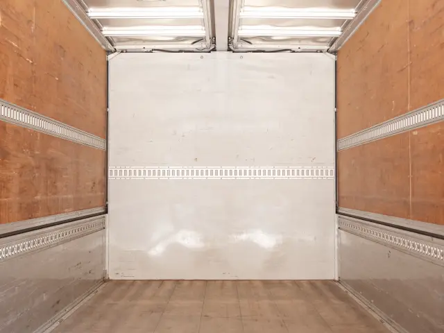 いすゞ フォワード SKG-FRR90T2(2WD)の写真14