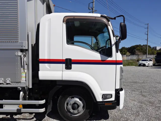 いすゞ フォワード TKG-FRR90T2(2WD)の写真5
