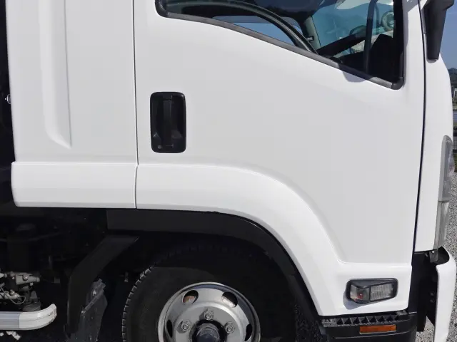 いすゞ フォワード TKG-FRR90T2(2WD)の写真5