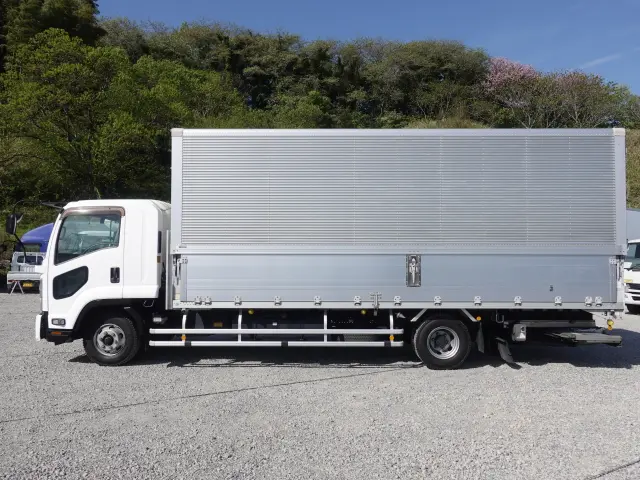 いすゞ フォワード TKG-FRR90T2(2WD)の写真11