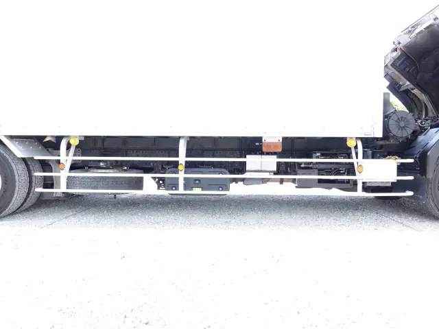 いすゞ フォワード LKG-FTR34T2(2WD)の写真13