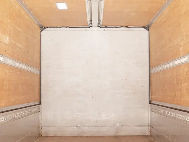 いすゞ フォワード TKG-FRR90T2(2WD)の写真17