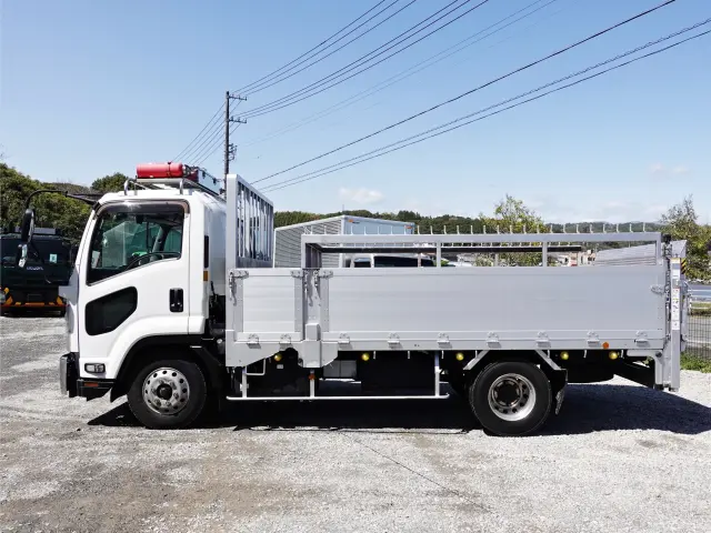 いすゞ フォワード 2RG-FRR90S2(2WD)の写真12